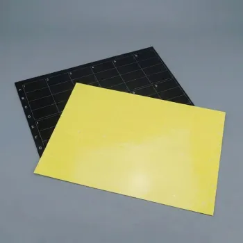 Placas adhesivas amarillas y negras para trampas de luz UV